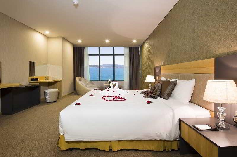 Muong Thanh Luxury Nha Trang Hotel מראה חיצוני תמונה